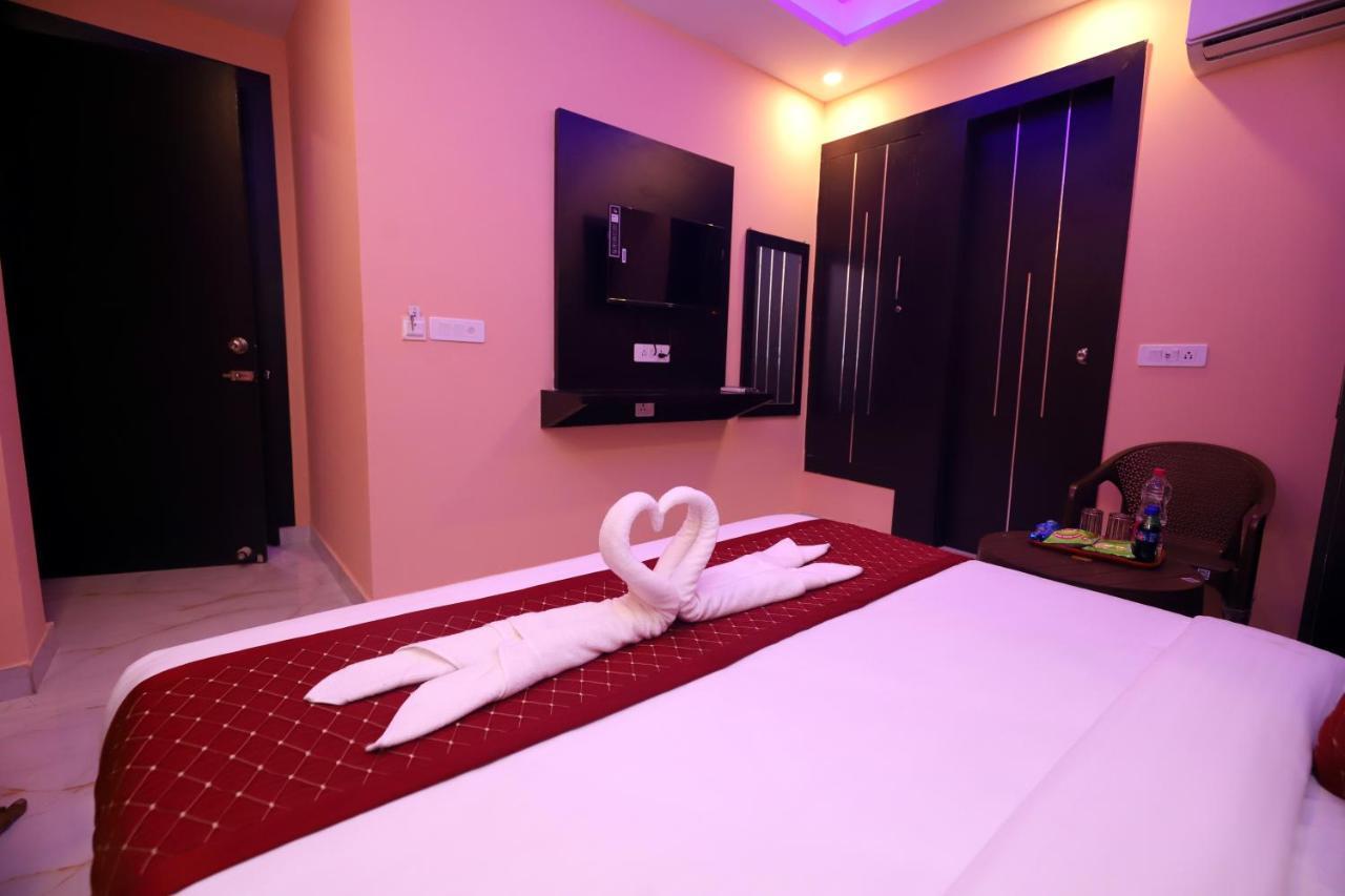 Jupiter Plaza Delhi Airport Hotel New Delhi Eksteriør billede